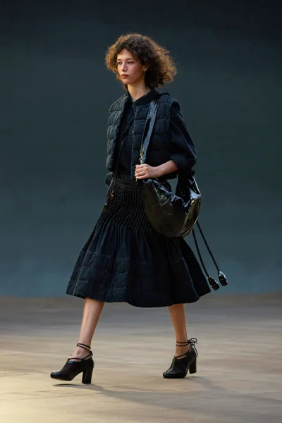 Look 30